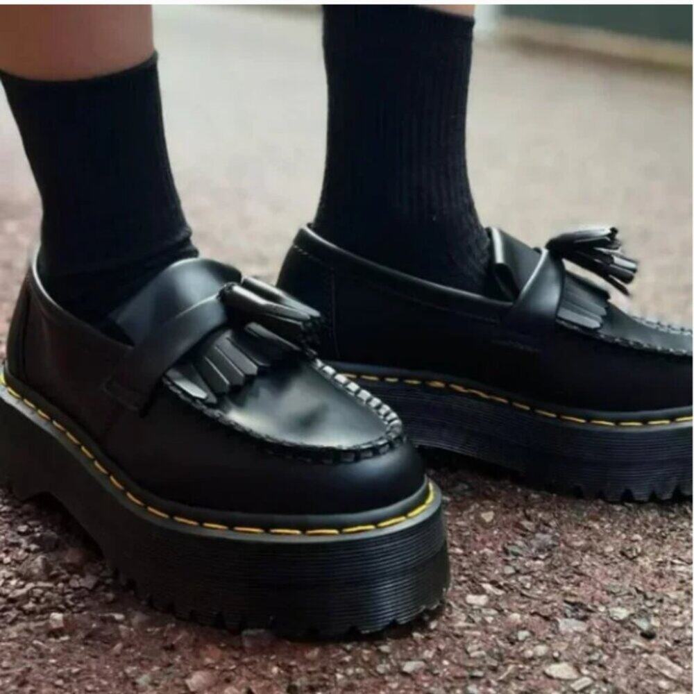 DR. MARTENS ADRIAN QUAD LEATHER PLATFORM TASSLE LOAFERS Size 7 NWT